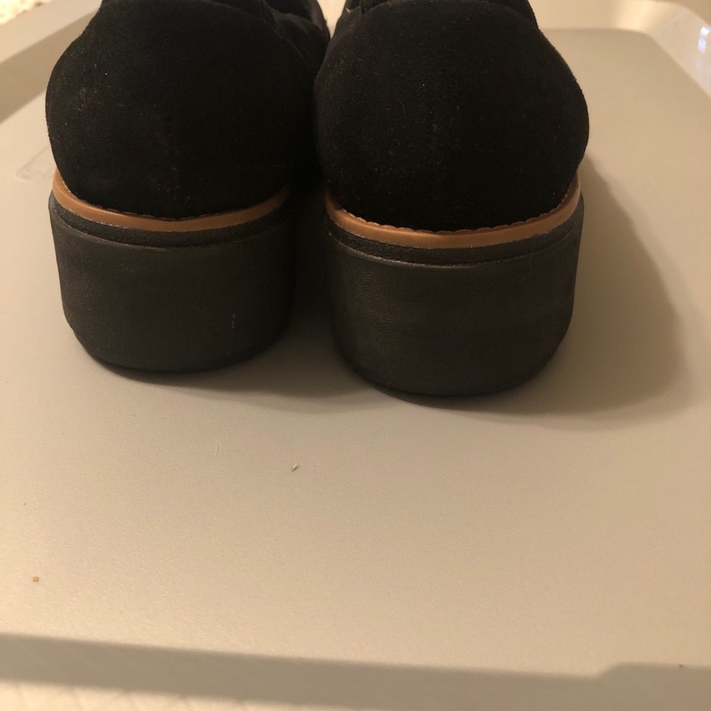 New pair of women’s Clark’s Ultimate comfort shoes size 8 - Picture 3 of 5
